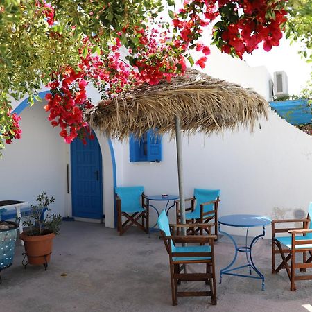 Santorini Seaside Retreat - Flora'S Summer Escape 페리사 외부 사진