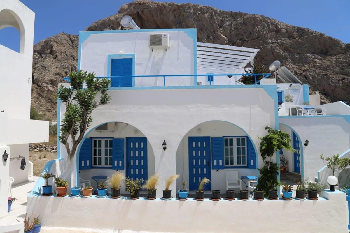 Santorini Seaside Retreat - Flora'S Summer Escape 페리사 외부 사진