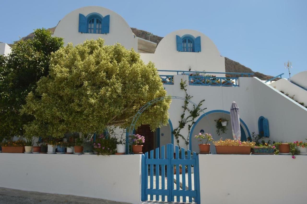 Santorini Seaside Retreat - Flora'S Summer Escape 페리사 외부 사진