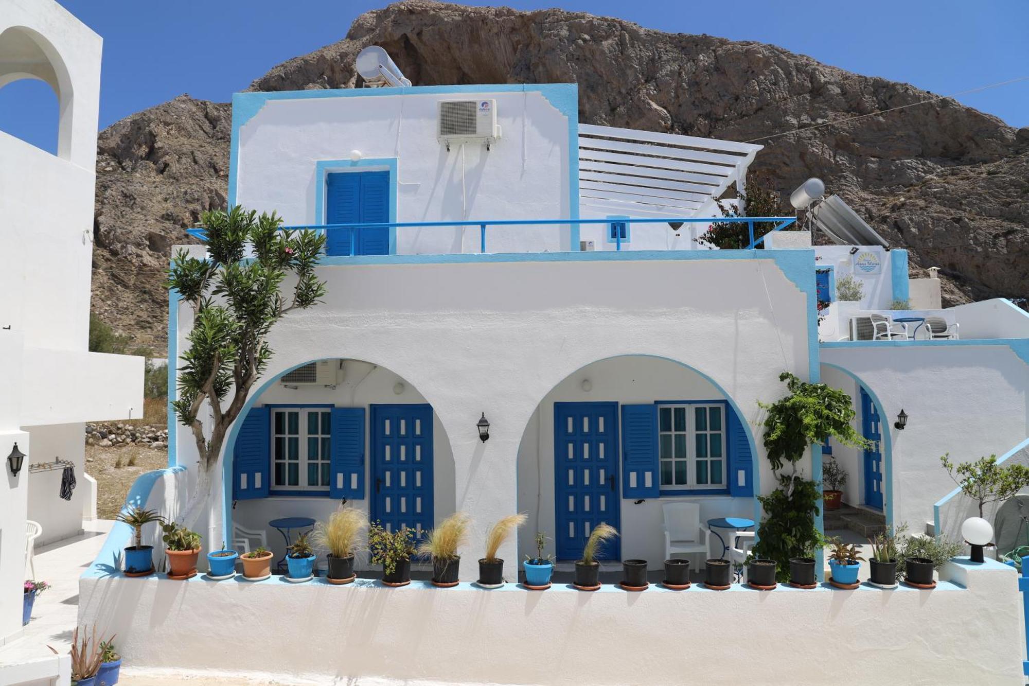 Santorini Seaside Retreat - Flora'S Summer Escape 페리사 외부 사진